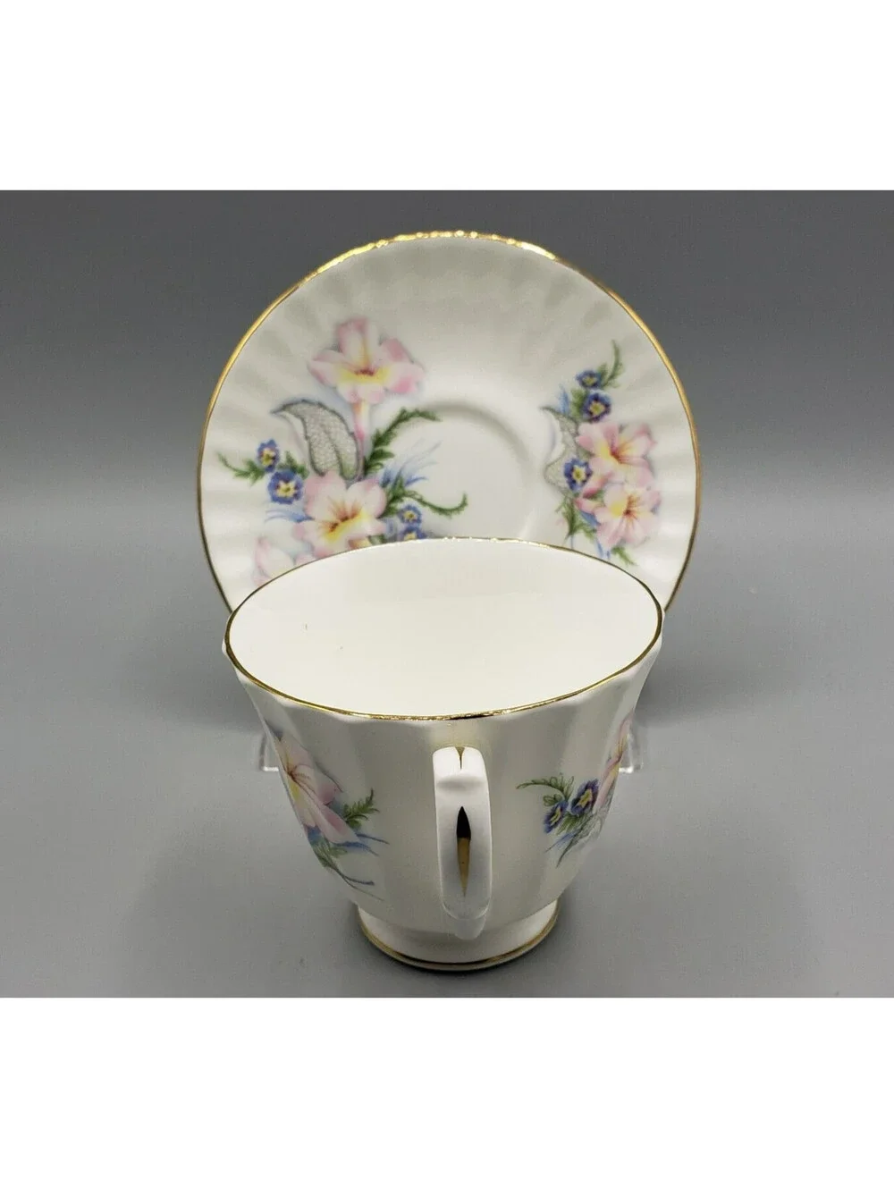 Vintage Duchess Teacup & Saucer Trumpet Flower Fine Bone China England Pink